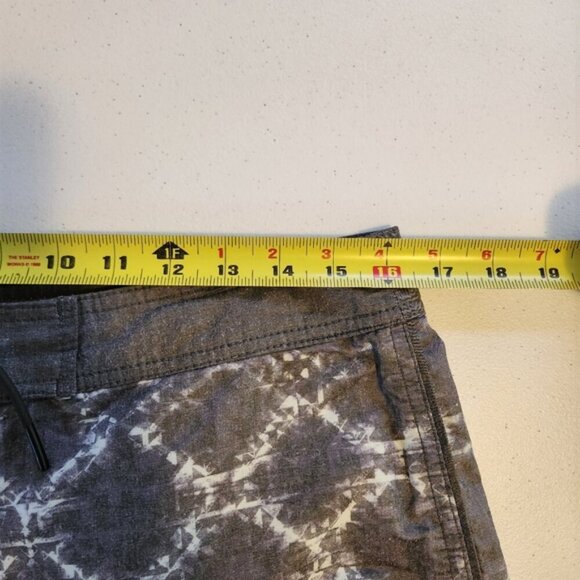 RVCA Sanur Gray Swim Trunks Board Shorts Swim Swimsuit Size 32 Beach - Picture 9 of 11